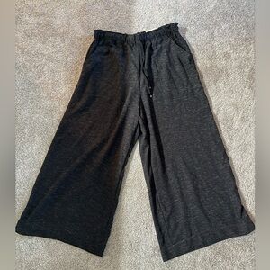 Max Studio Charcoal Wide-Leg Crop Pants